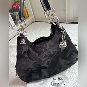 Vintage Y2K Coach Madison Maggie Black Signature Canvas Handbag (15757)